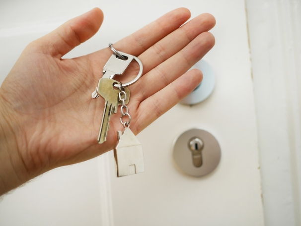 https://LeighBates.StopRentingStartOwning.com